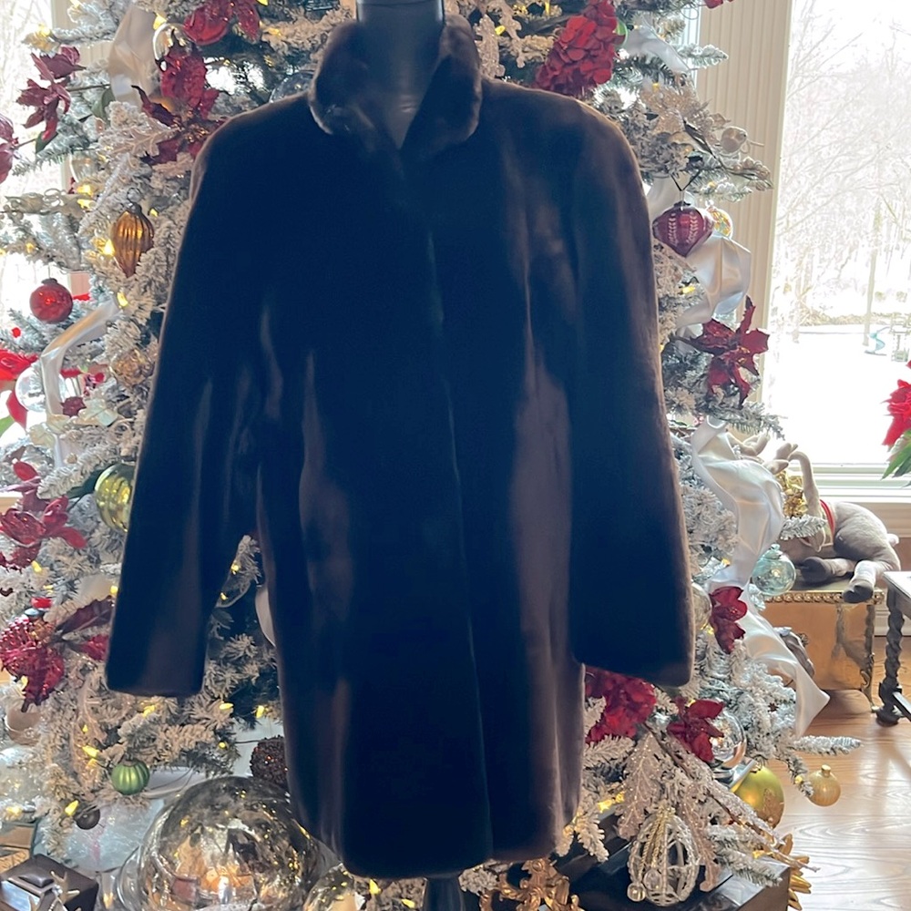 Luxurious real Mouton fur coat. Raglan sleeve 3/4 length. Size 8
